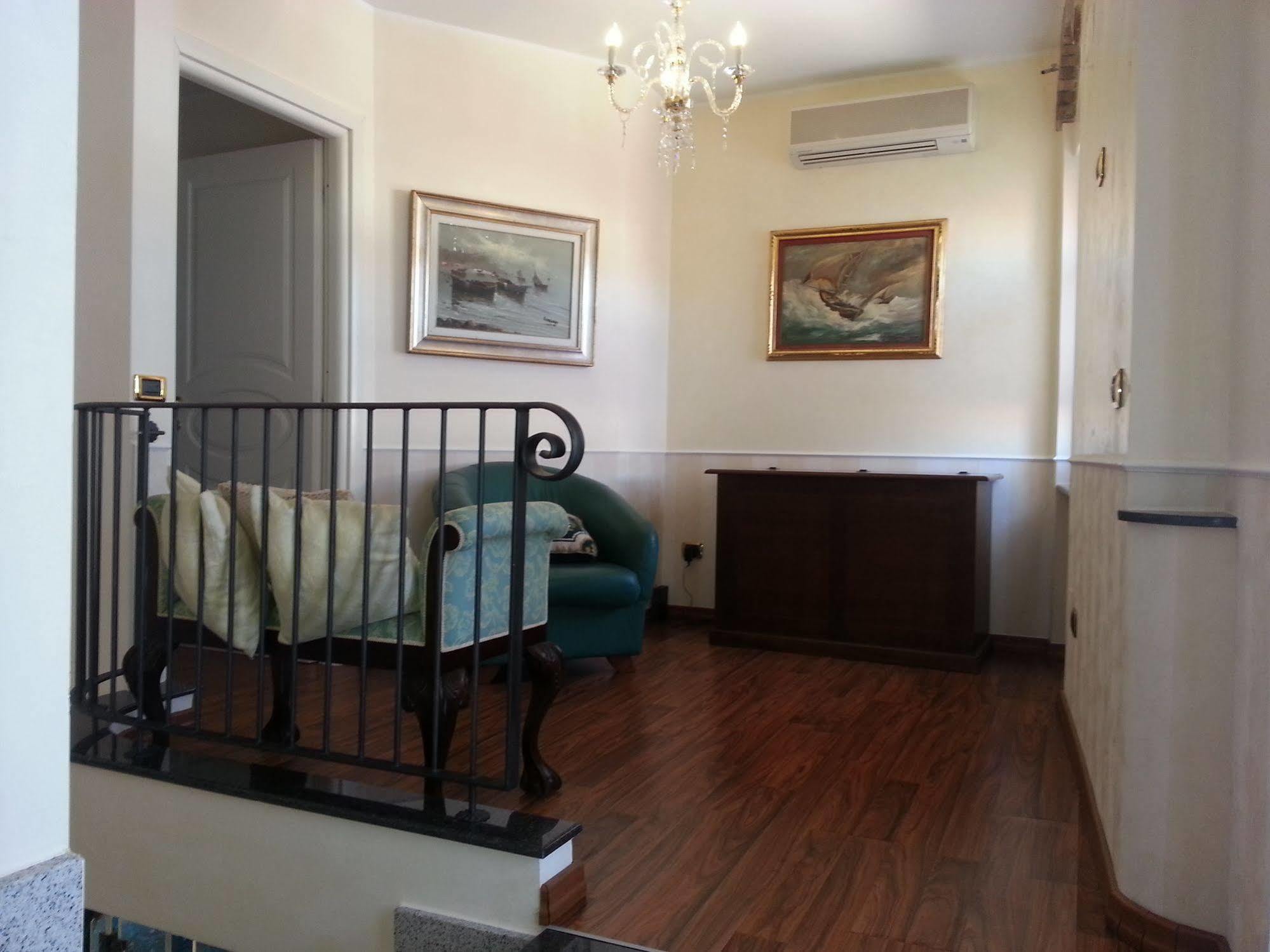 B&B Vescovo Pitirro Termoli Bagian luar foto