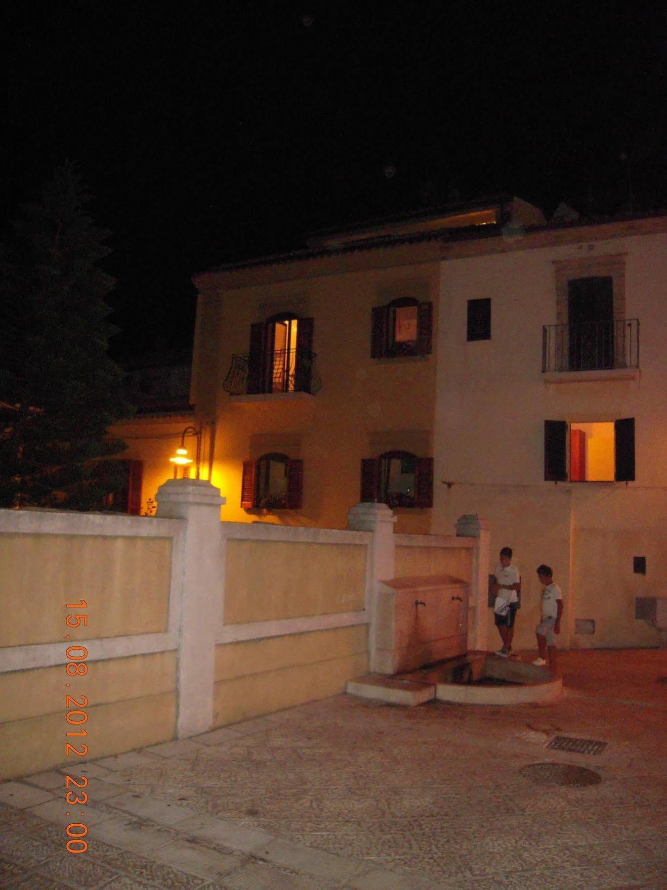 B&B Vescovo Pitirro Termoli Bagian luar foto