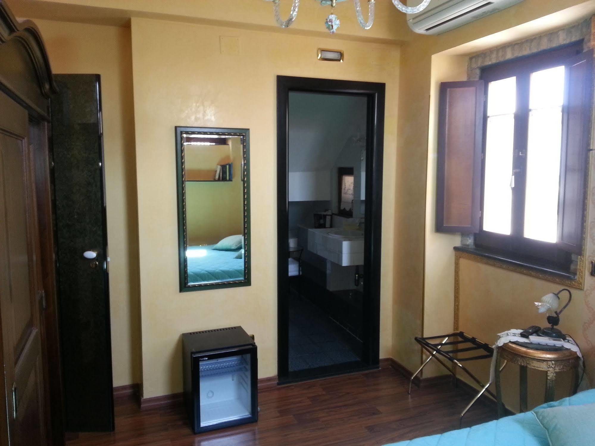 B&B Vescovo Pitirro Termoli Bagian luar foto