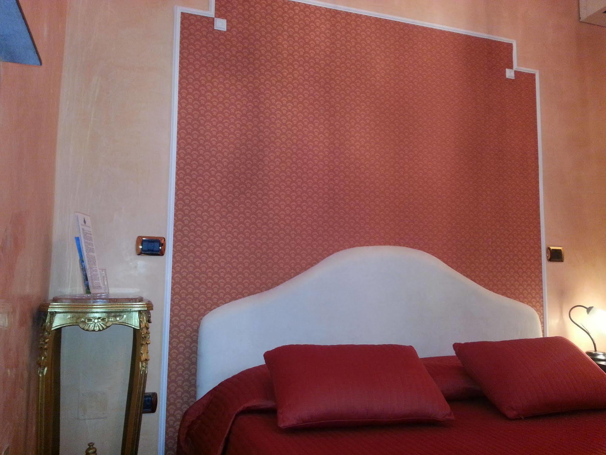 B&B Vescovo Pitirro Termoli Bagian luar foto